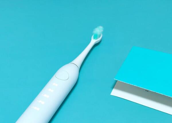 30塊和300塊，電動牙刷是不是智商稅？