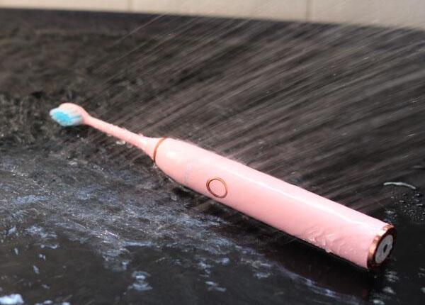 電動(dòng)牙刷防水是什么功能？一文讀懂，電動(dòng)牙刷防水原理