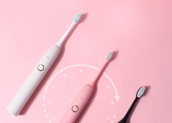 手動(dòng)和自動(dòng)牙刷哪個(gè)好用？一篇總結(jié)：牙刷就這樣挑！