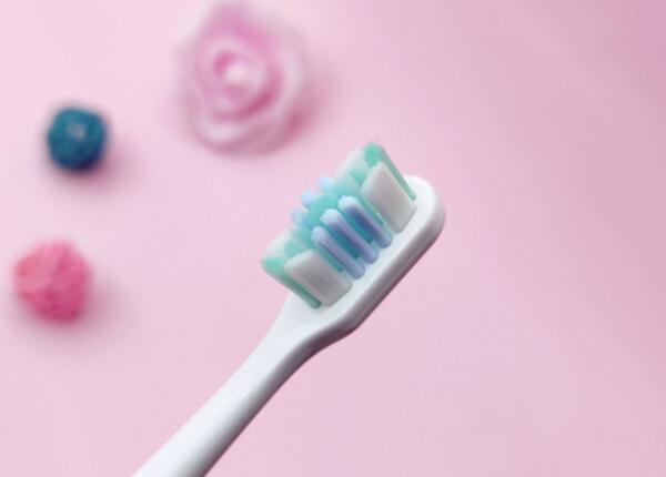 電動牙刷比手動牙刷刷得更干凈？牙刷就該這樣選擇！
