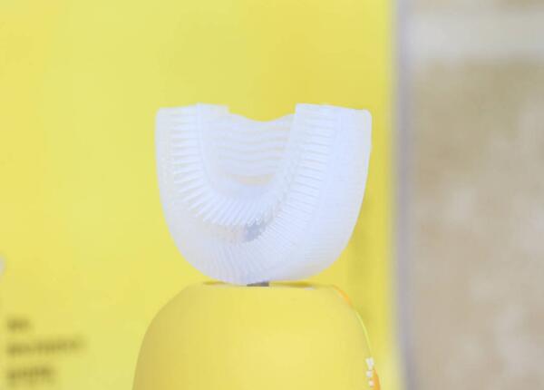 兒童u型手動牙刷刷得干凈不？答案盡在文中！