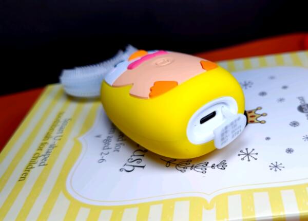 新款兒童u型電動牙刷怎么充電？常見的三種U型牙刷充電方式