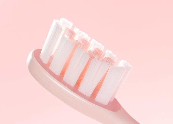 電動牙刷頭和非原裝刷頭的區(qū)別 電動牙刷頭和非原裝刷頭的區(qū)別