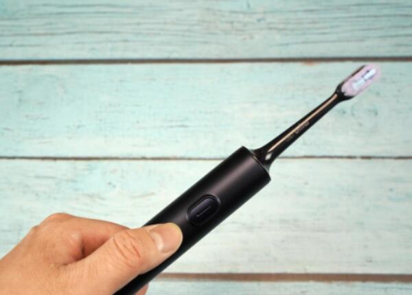 使用電動牙刷手抖怎么辦 使用電動牙刷手抖